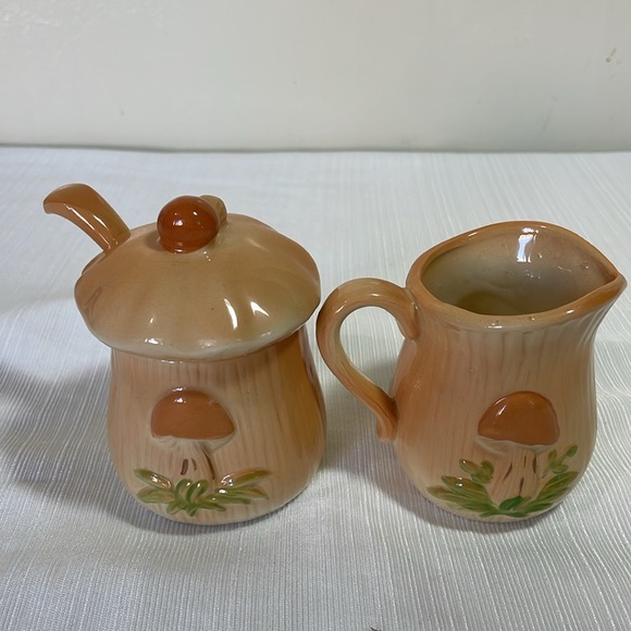 Mushrooms Sugar and Creamer - Picture 7 of 14